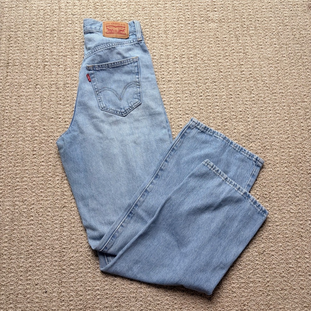 Levi's High Waisted Straight Leg Jeans Light Wash Blue Denim Size 25 Womens